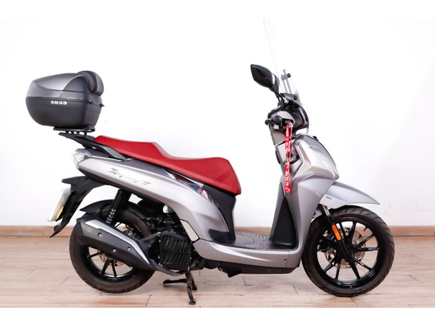 SYM Symphony ST 125 LC Gris Plata Motorcycle