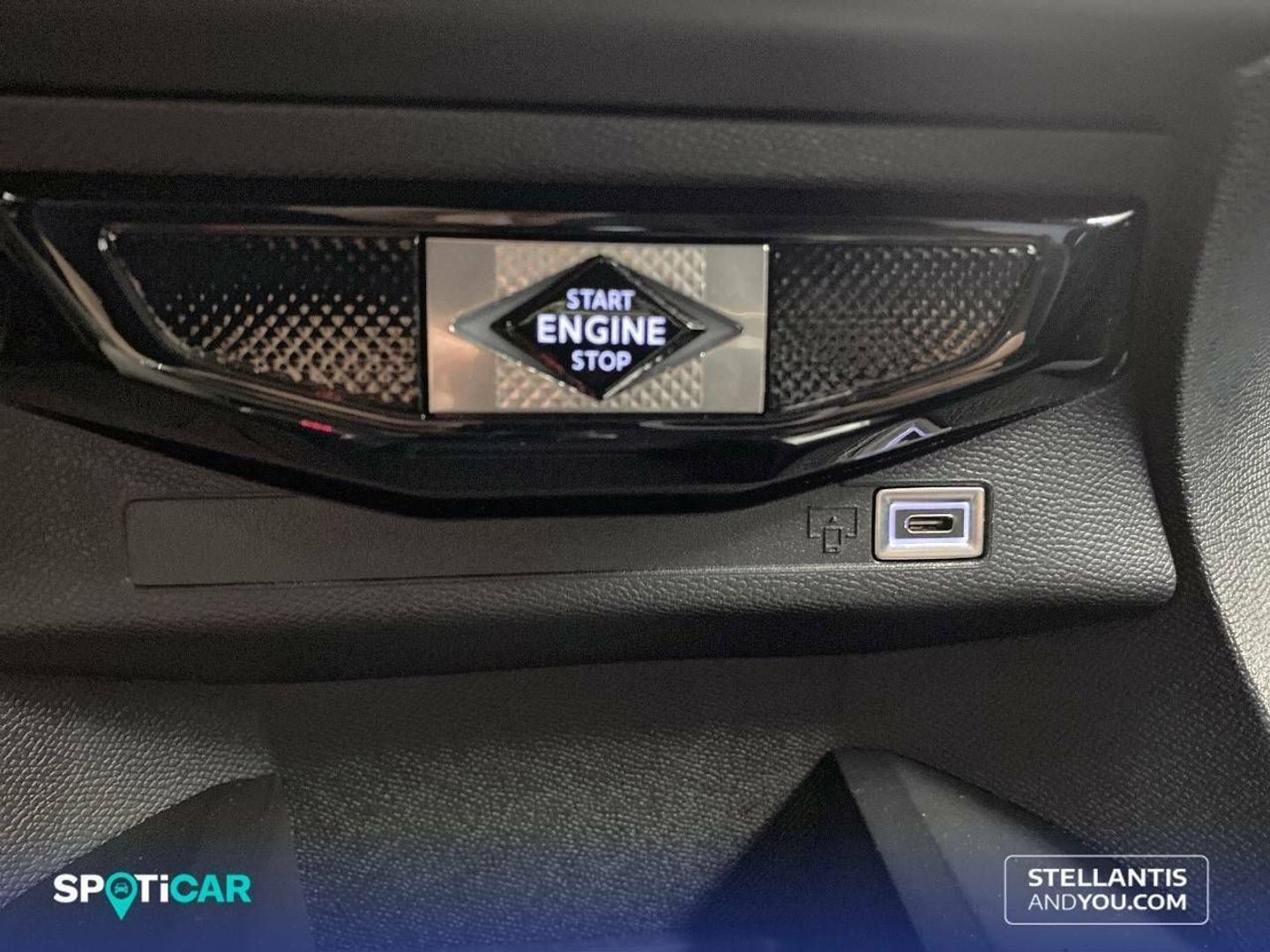 DS DS3 BlueHDi 130 Performance Line Auto 96 kW (131 CV)