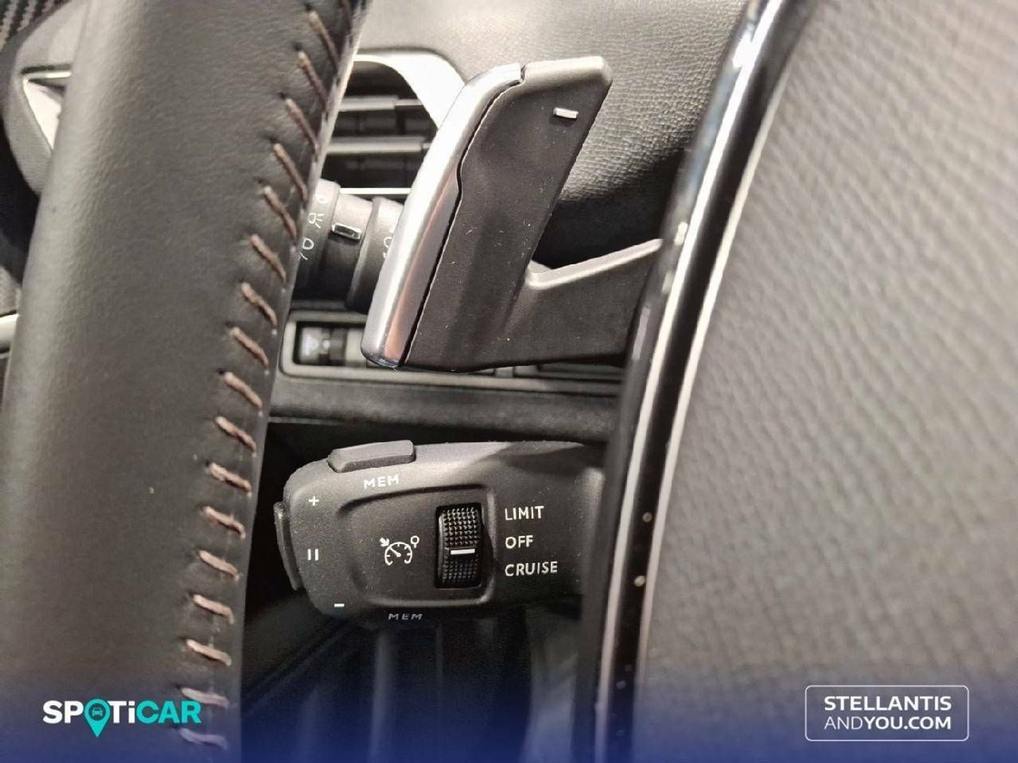 Peugeot 3008 Hybrid 136 Allure Pack eDCS6 100 kW (136 CV)
