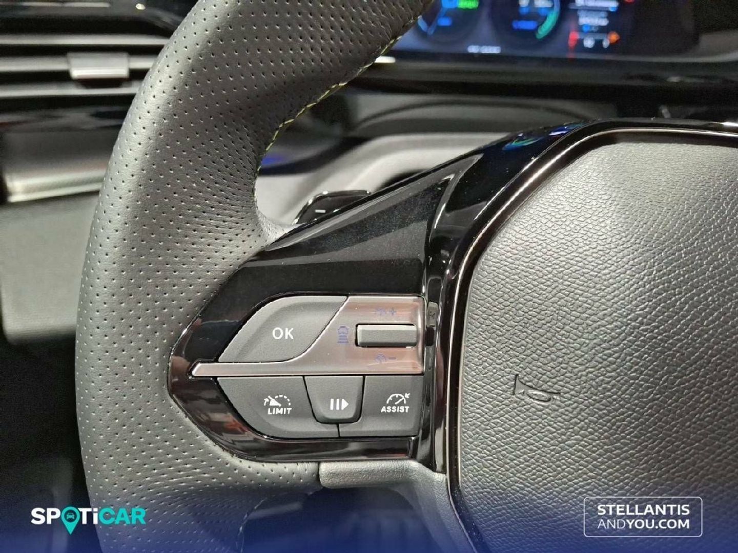 Peugeot 408 PHEV 225 GT e-EAT8 165 kW (224 CV)
