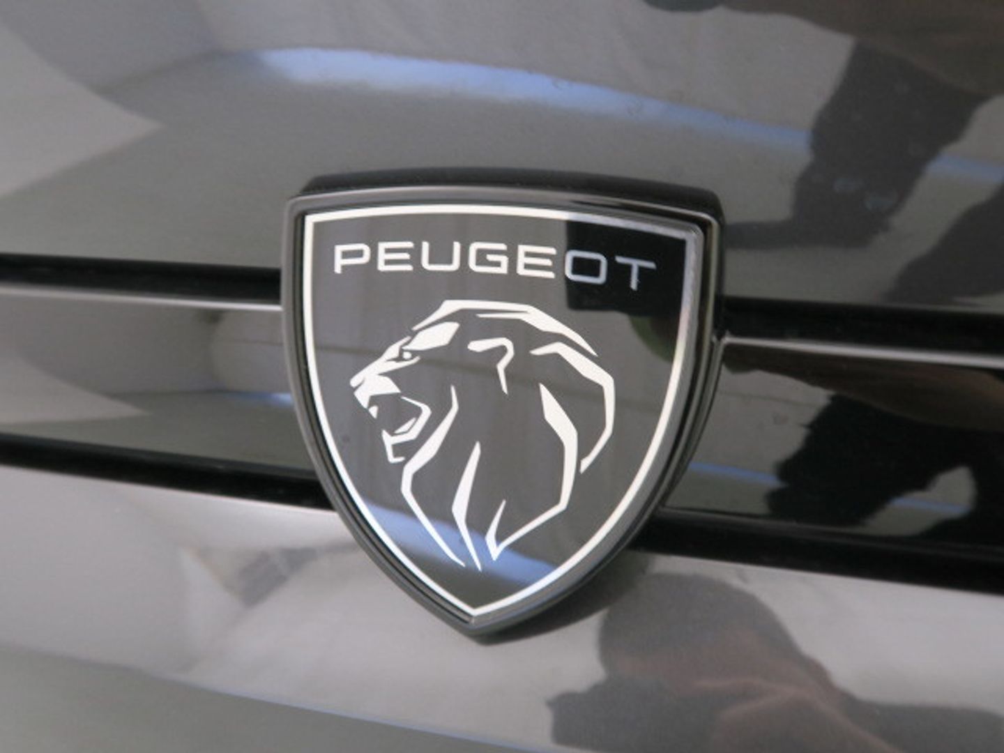 Peugeot 408 PHEV 225 GT e-EAT8 165 kW (224 CV)
