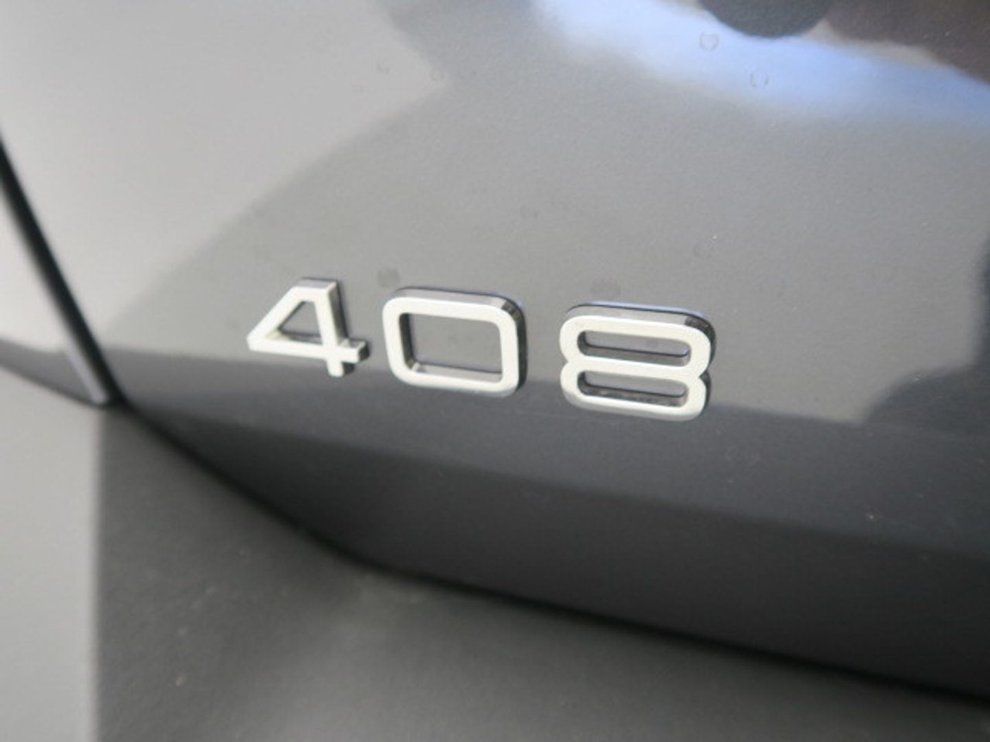 Peugeot 408 PHEV 225 GT e-EAT8 165 kW (224 CV)