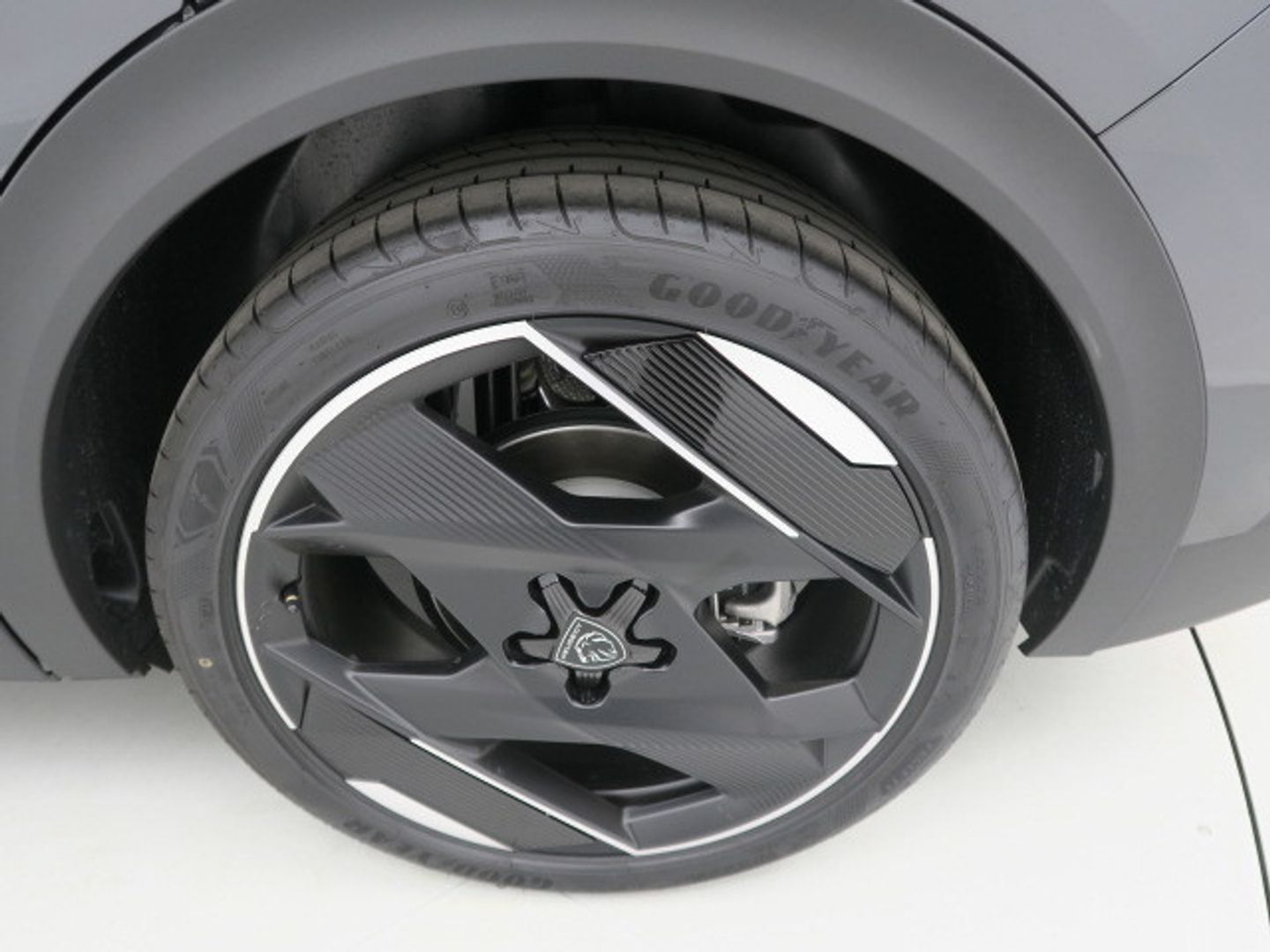 Peugeot 408 PHEV 225 GT e-EAT8 165 kW (224 CV)