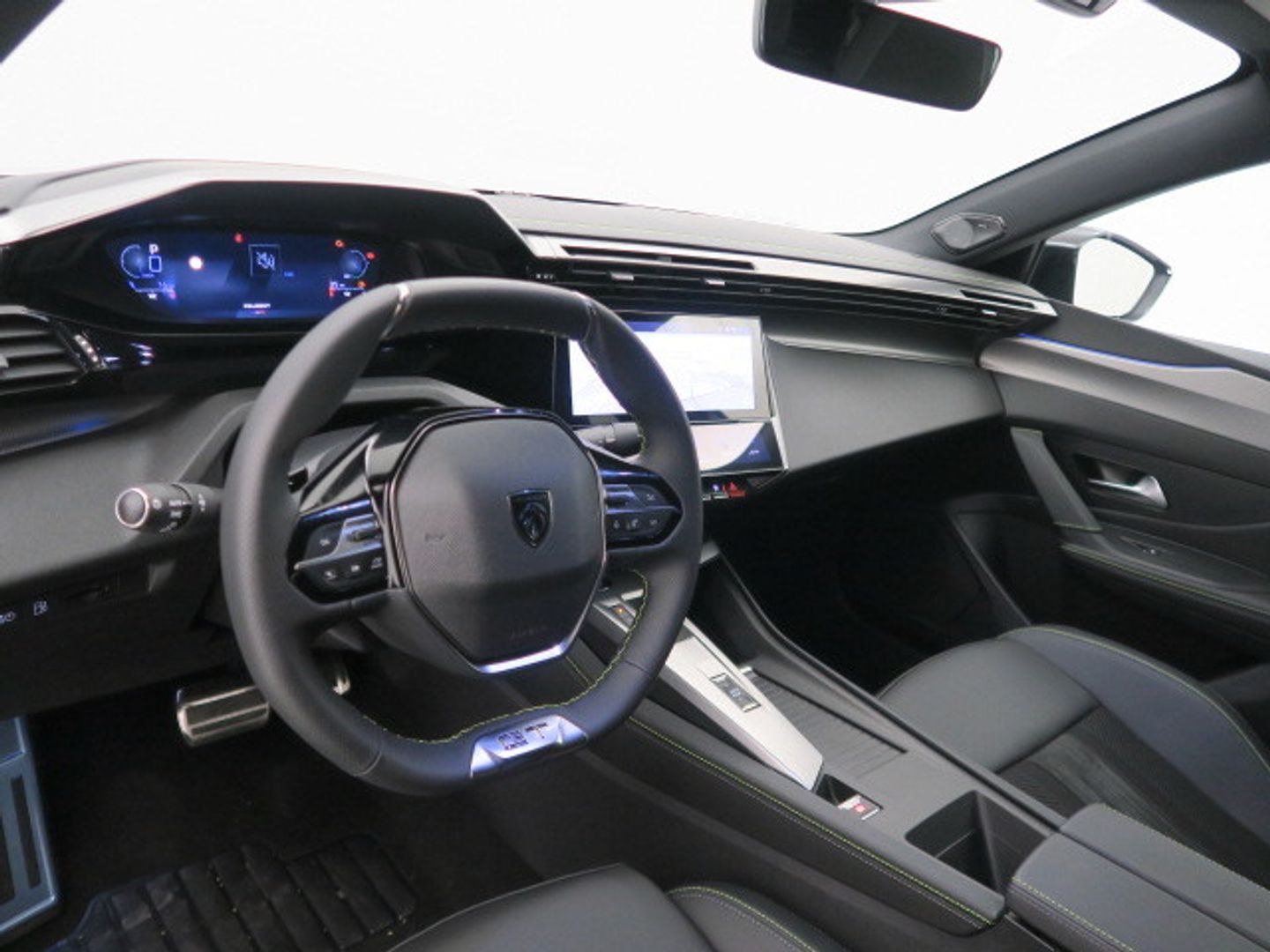 Peugeot 408 PHEV 225 GT e-EAT8 165 kW (224 CV)