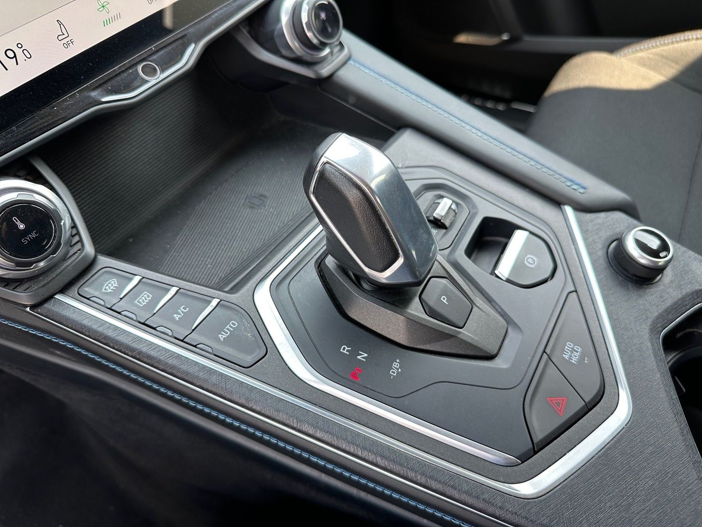 Lynk & Co 01 1.5 PHEV 192 kW (261 CV)