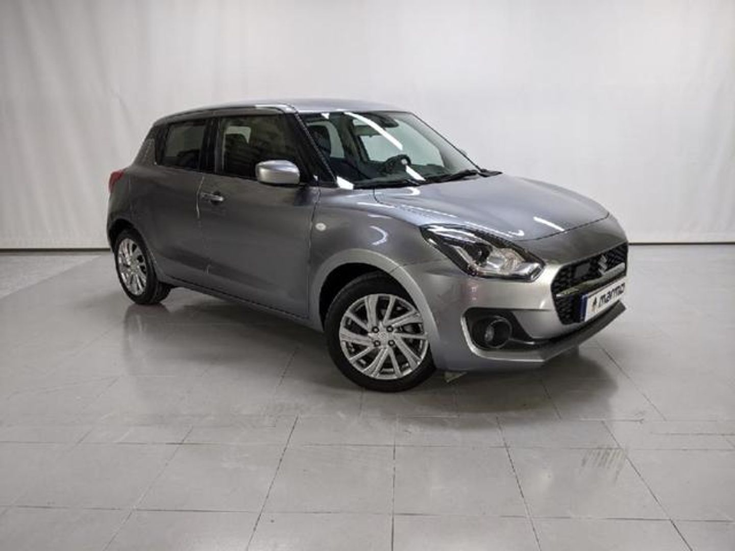 Suzuki Swift 1.2 GLE Mild Hybrid 61 kW (83 CV) Gris Compact