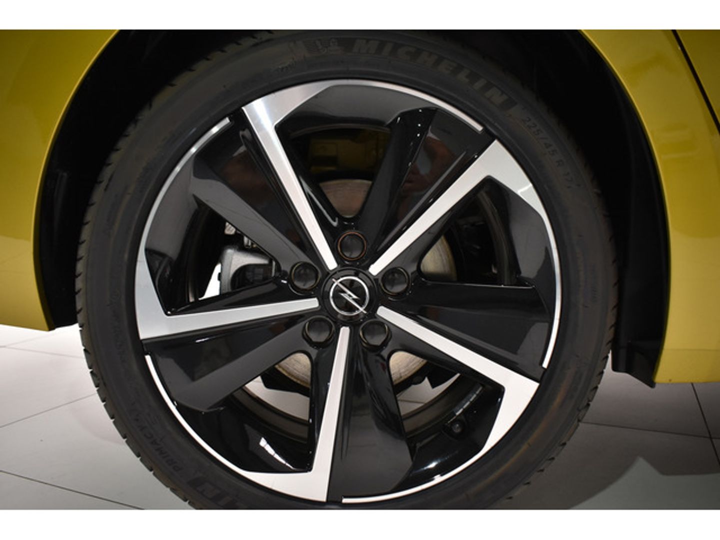 Opel Astra 1.2 Turbo XHT GS Line 96 kW (130 CV)