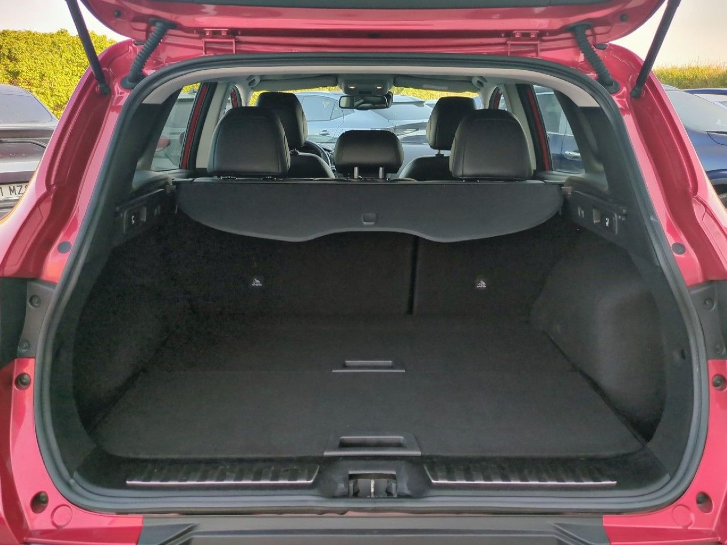 Renault Kadjar Techno TCe GPF 103 kW (140 CV) Rojo Sedan
