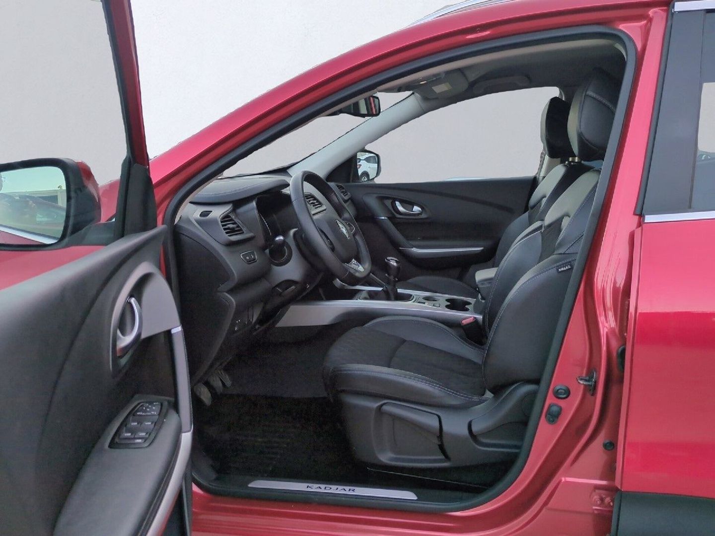 Renault Kadjar Techno TCe GPF 103 kW (140 CV) Rojo Sedan