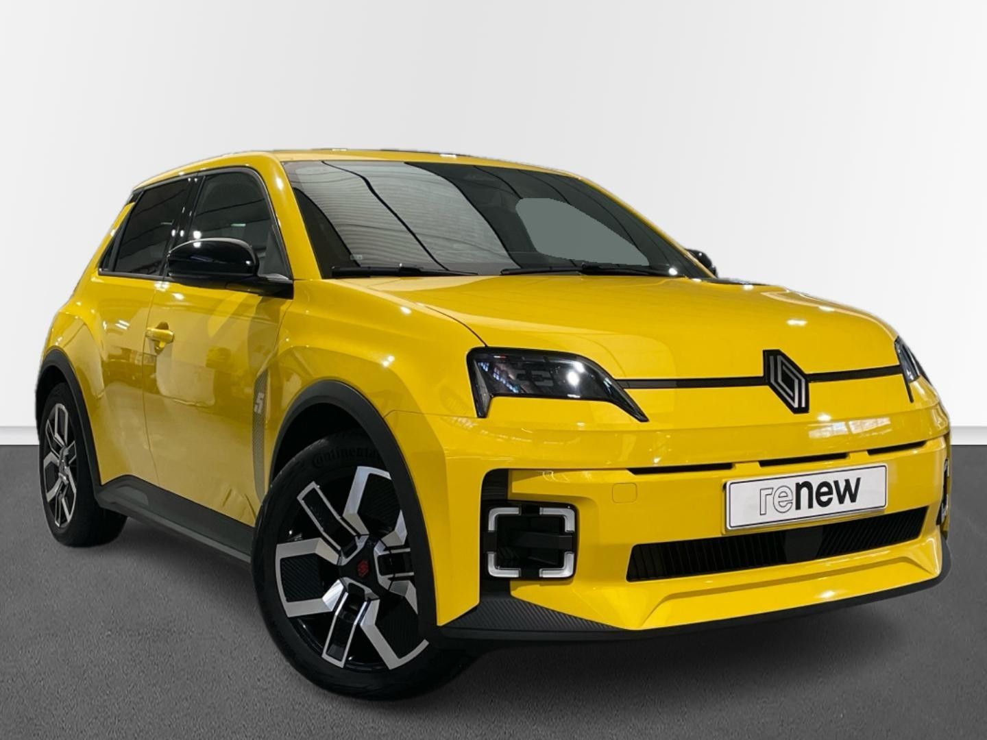 Renault 5 E-Tech Techno Autonomía Confort 110 kW (150 CV) Amarillo Sedan