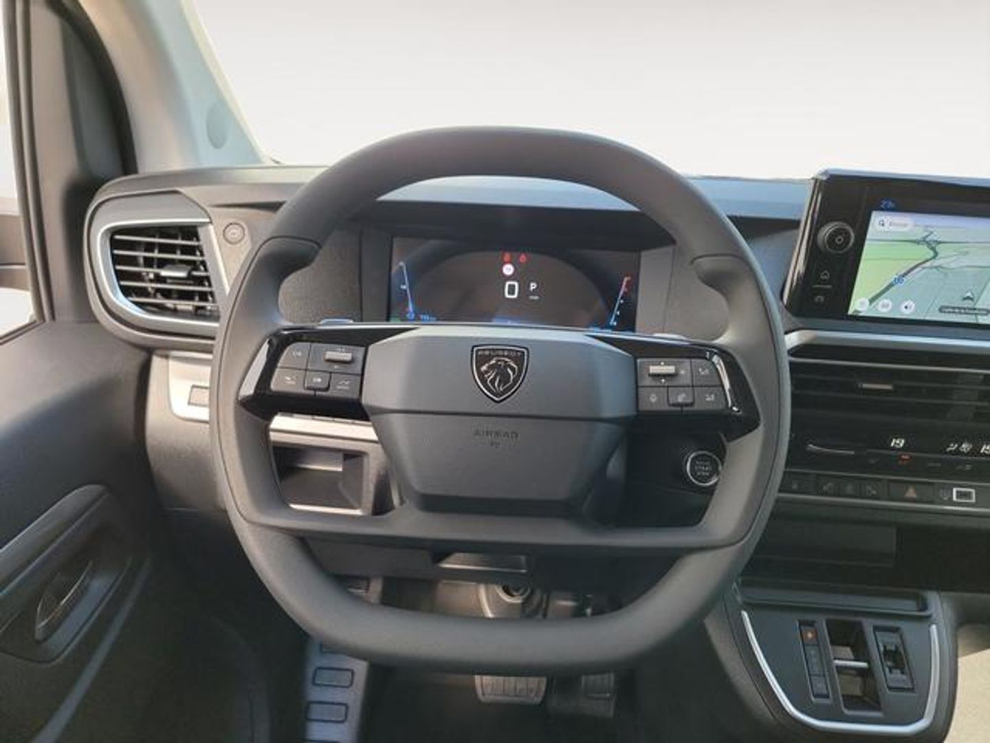 Peugeot Traveller BlueHDi Business Long EAT8 132 kW (180 CV)