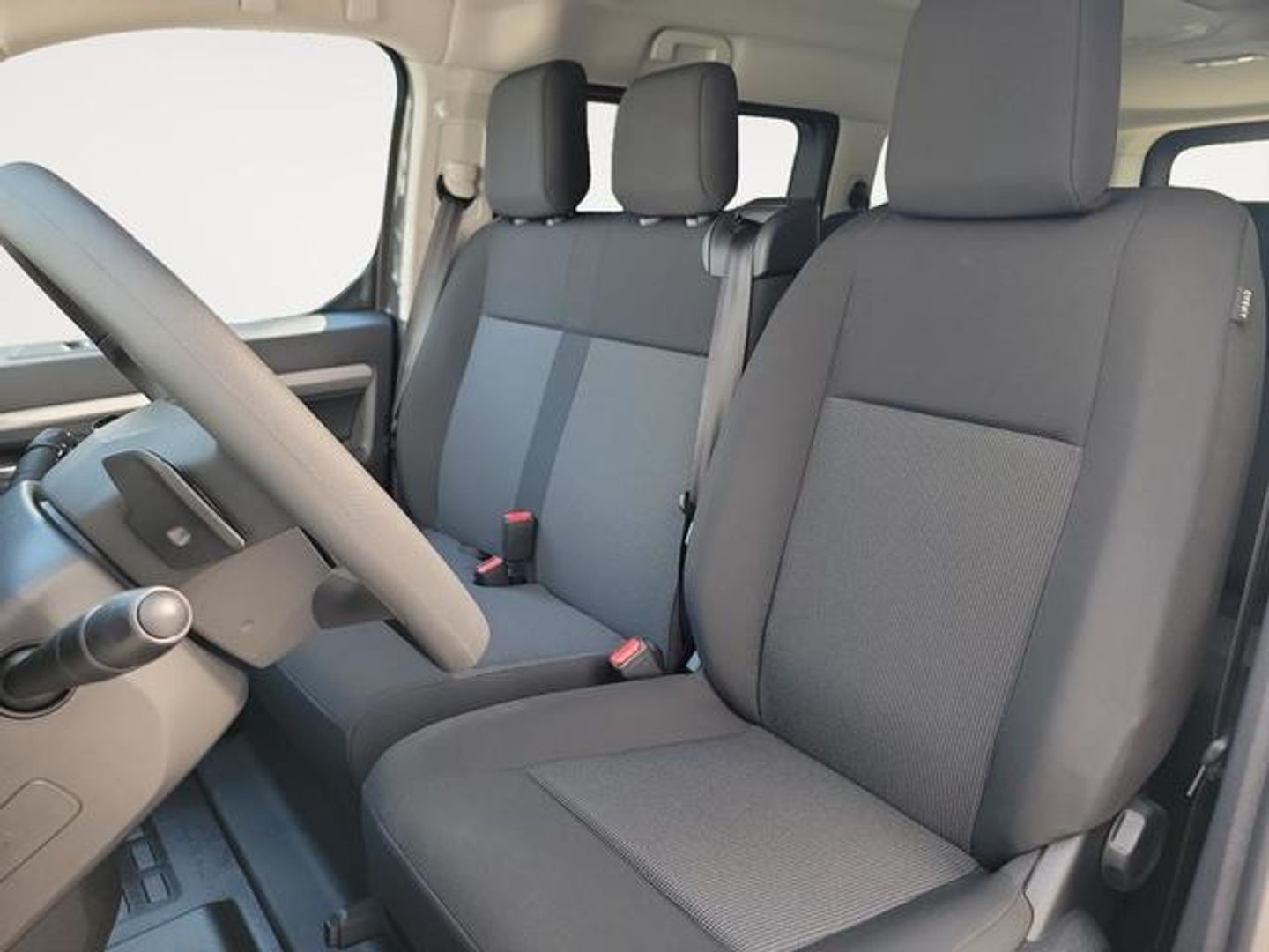 Peugeot Traveller BlueHDi Business Long EAT8 132 kW (180 CV)