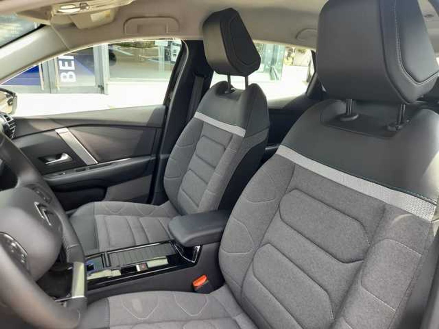 Citroen C4 PureTech 130 S&S Plus EAT8 96 kW (131 CV)