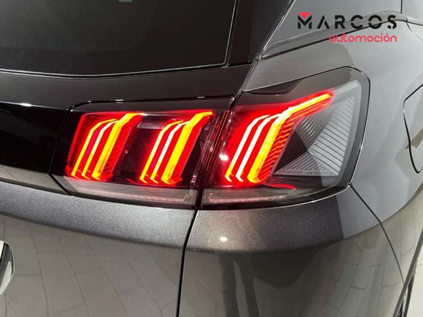 Peugeot 3008 Hybrid 136 Allure Pack eDCS6 100 kW (136 CV)
