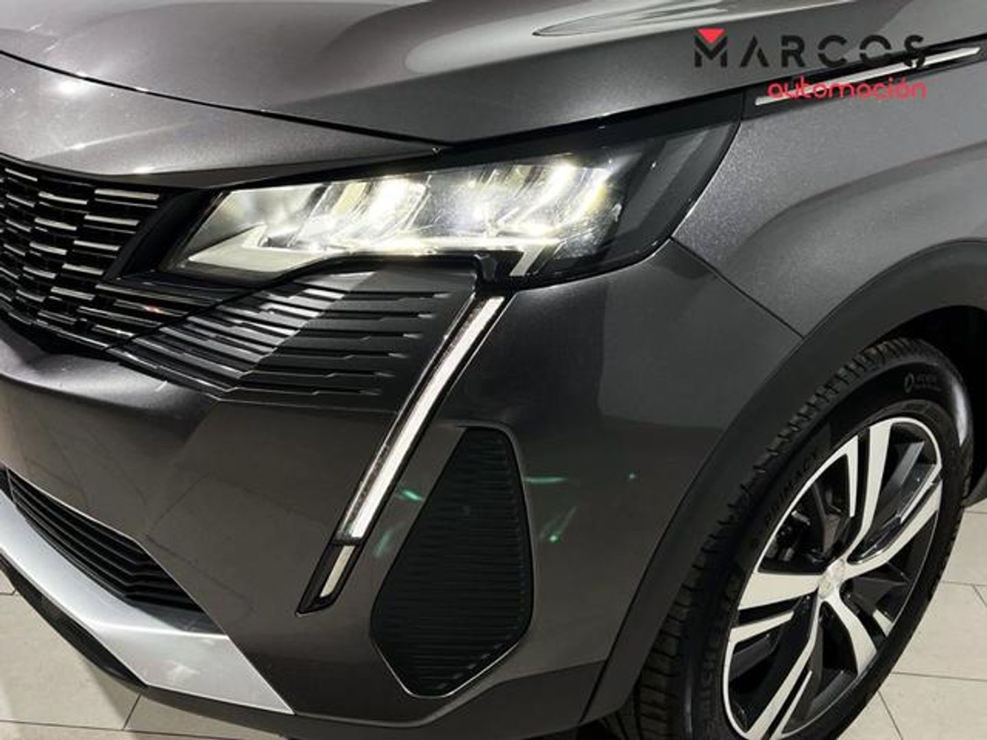 Peugeot 3008 Hybrid 136 Allure Pack eDCS6 100 kW (136 CV)