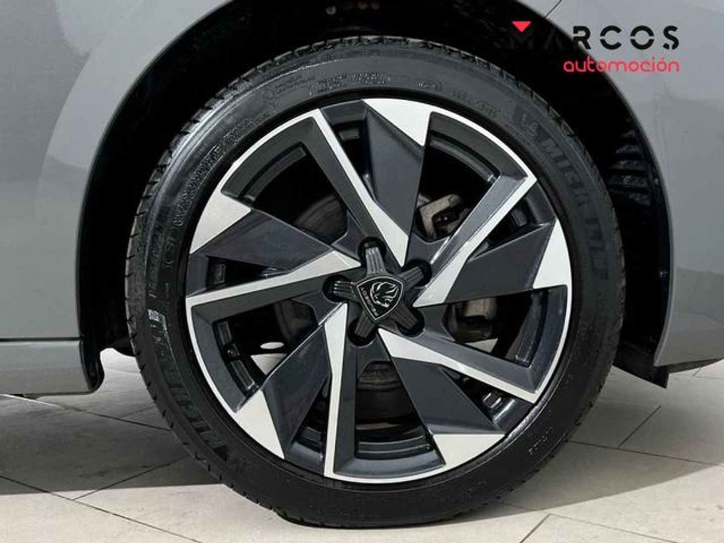 Peugeot 308 PureTech 130 S&S Allure 96 kW (130 CV)