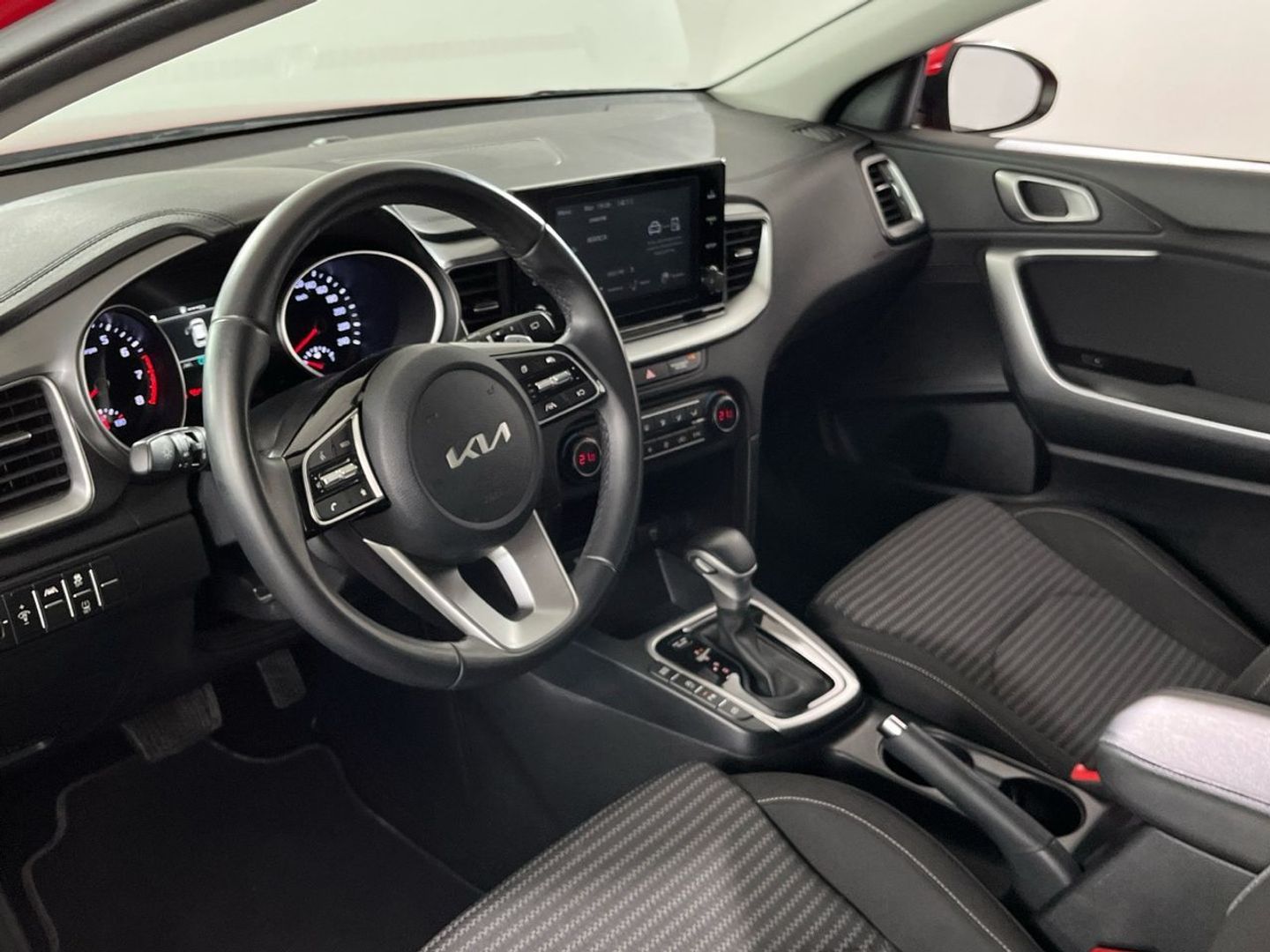 Kia Ceed 1.0 MHEV Drive DCT 88 kW (120 CV)