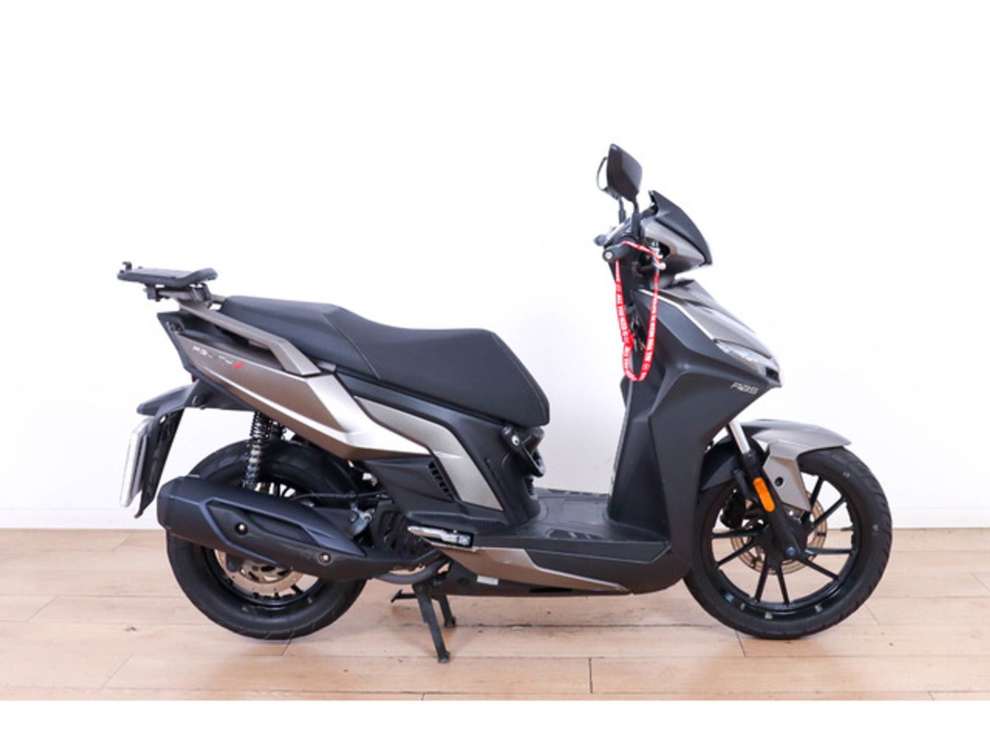 KYMCO Agility S 125 Gris oscuro Motorcycle