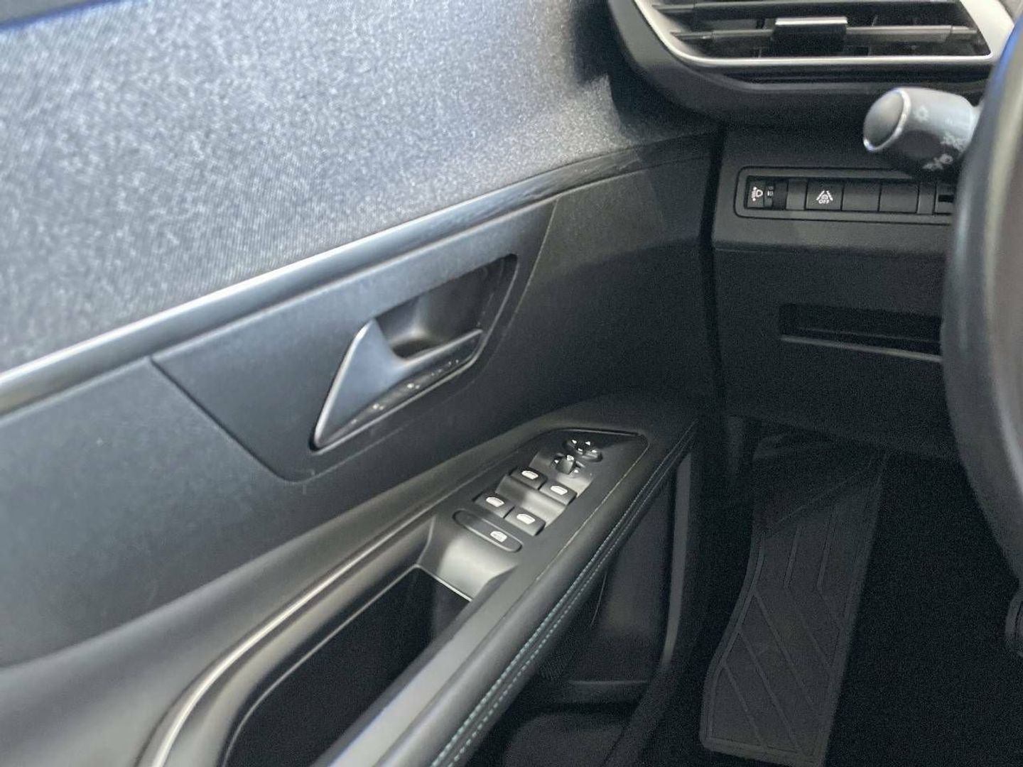 Peugeot 3008 BlueHDi 130 S&S Allure Pack EAT8 96 kW (130 CV)