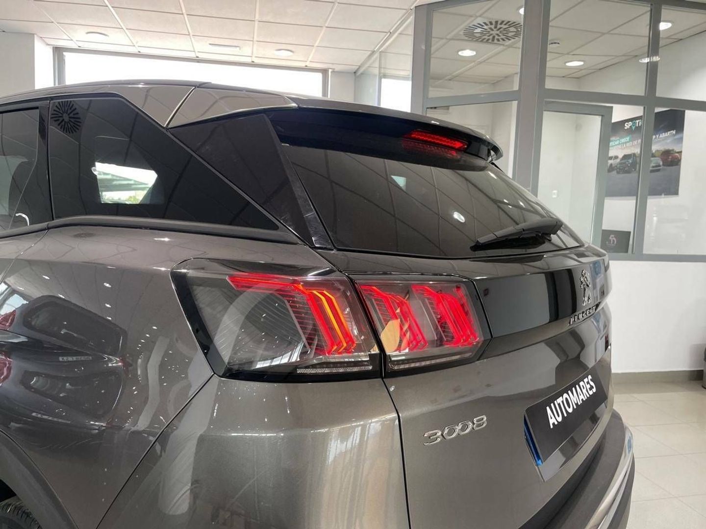 Peugeot 3008 BlueHDi 130 S&S Allure Pack EAT8 96 kW (130 CV)