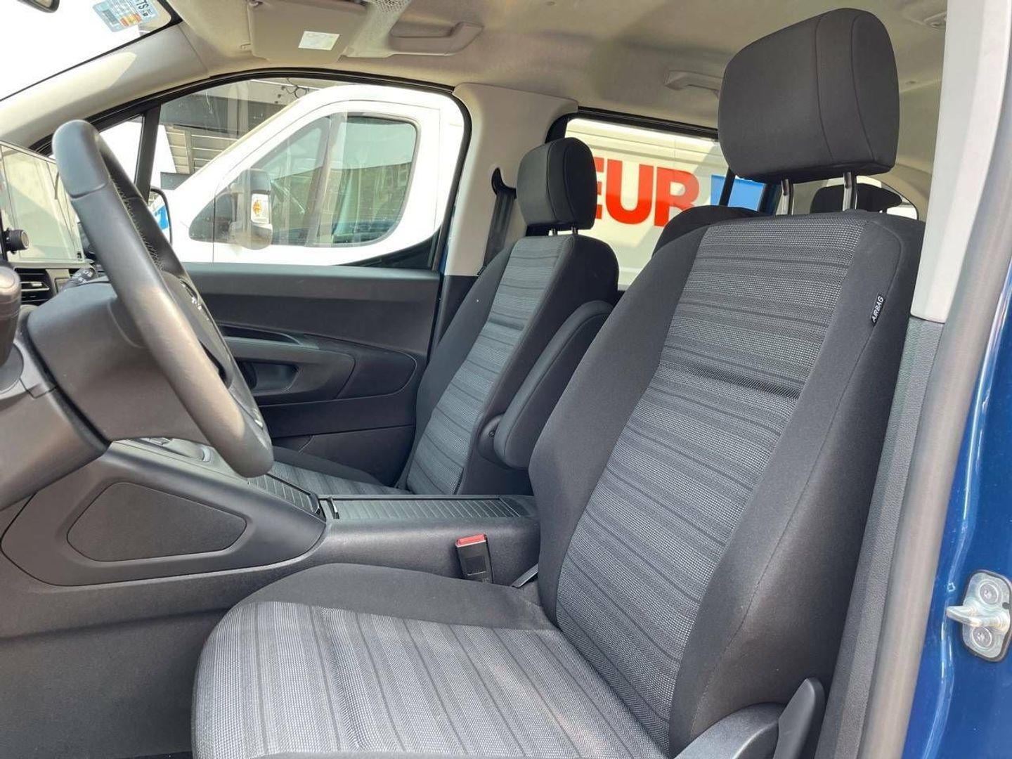 Opel Combo-e Life BEV 50kWh Elegance L 100 kW (136 CV)