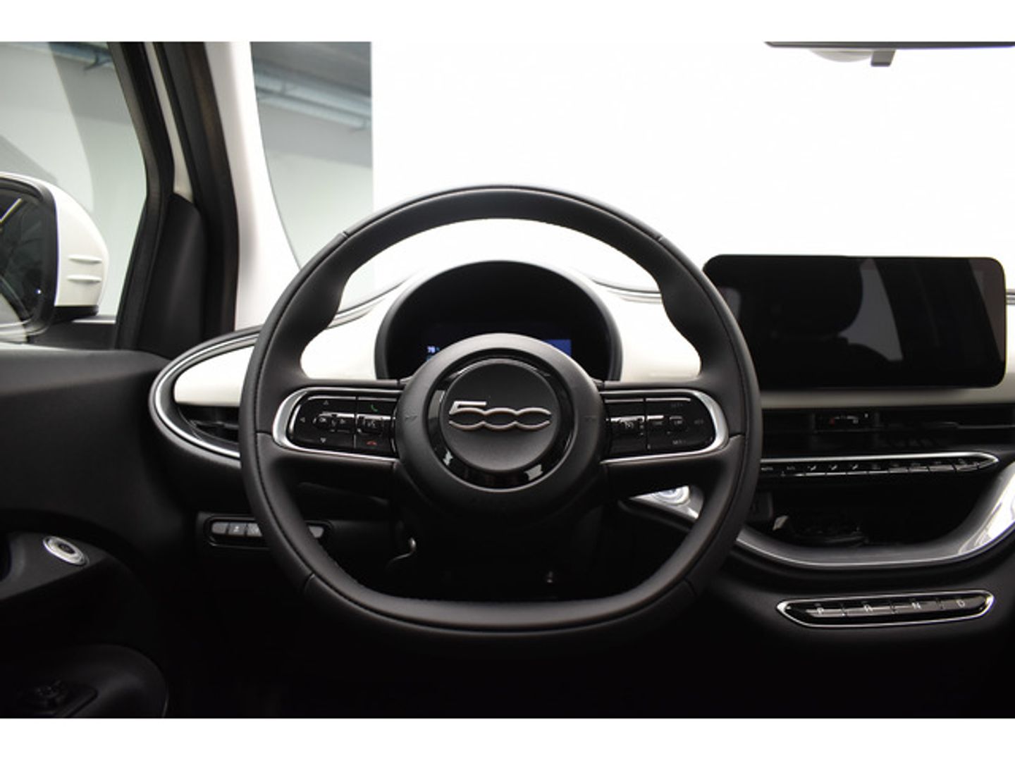 Fiat 500 Electrico Monotrim 320km 87 kW (118 CV)