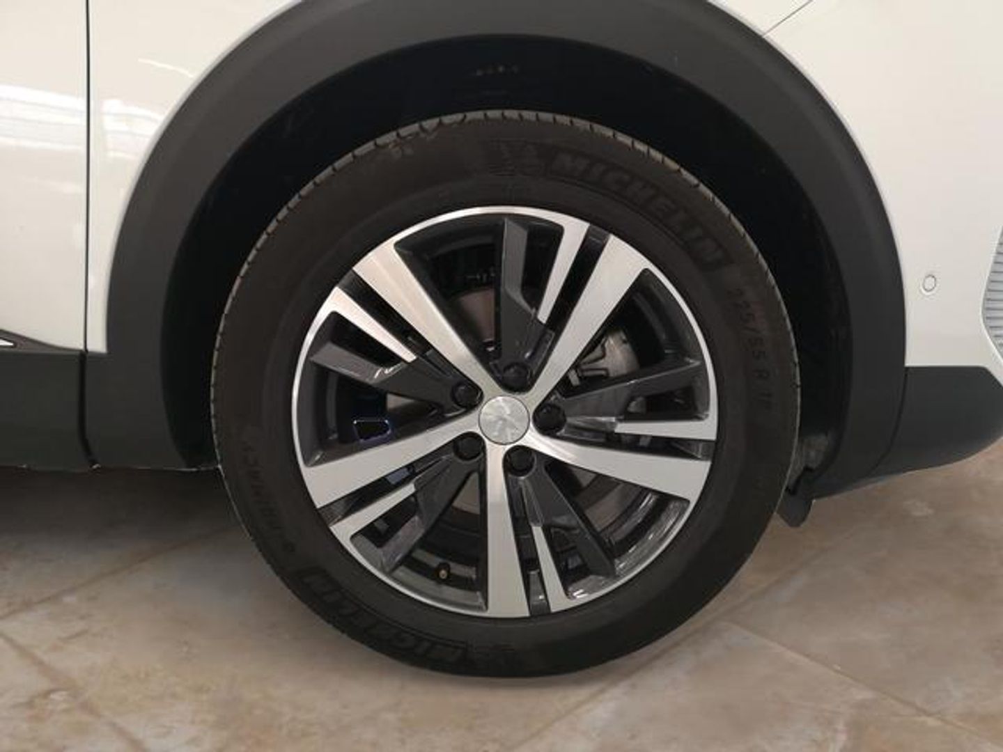 Peugeot 5008 Hybrid 1.2 Allure Pack eDCS6 100 kW (136 CV)