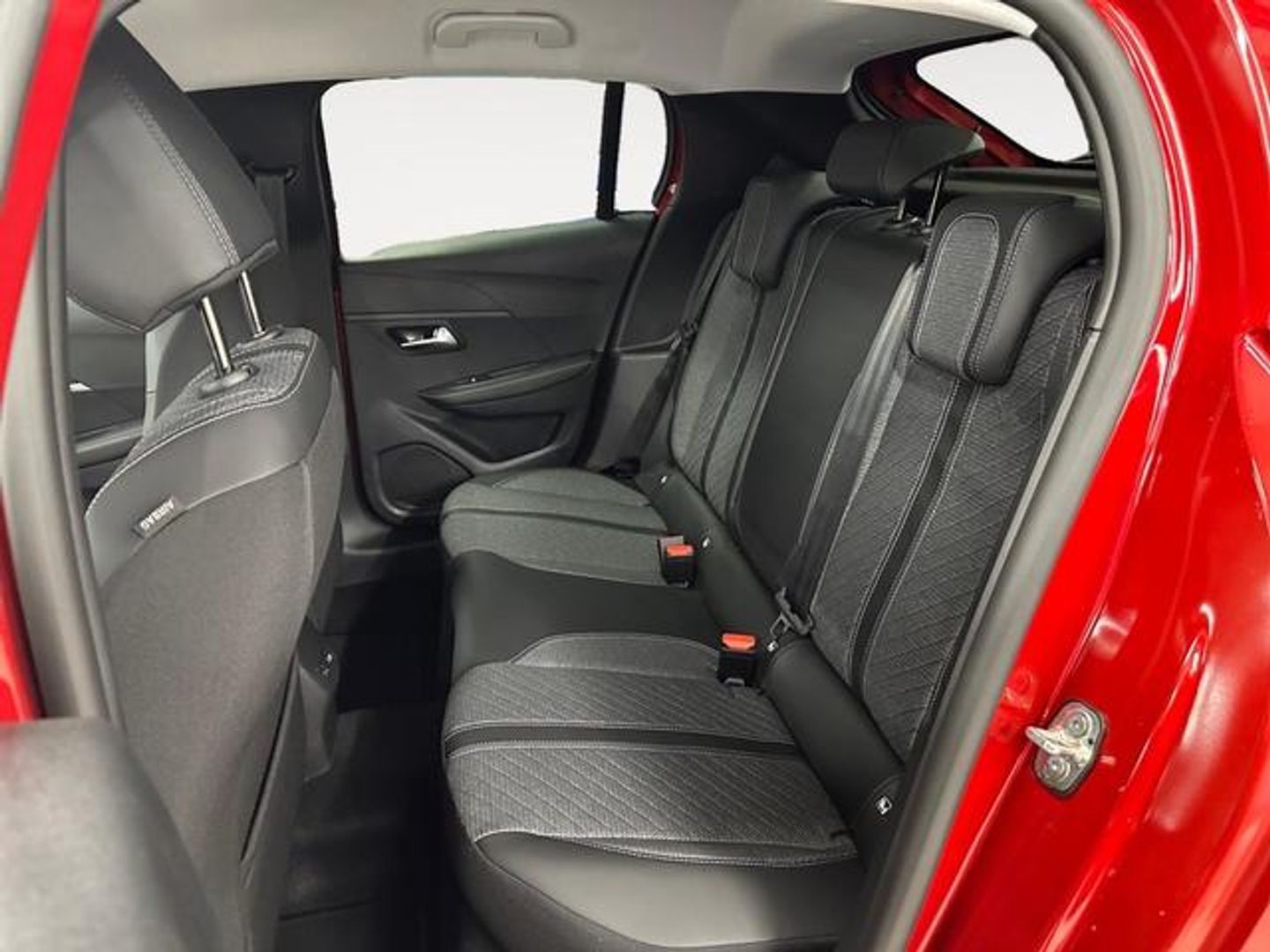 Peugeot 208 Allure Hybrid eDCS6 81 kW (110 CV)