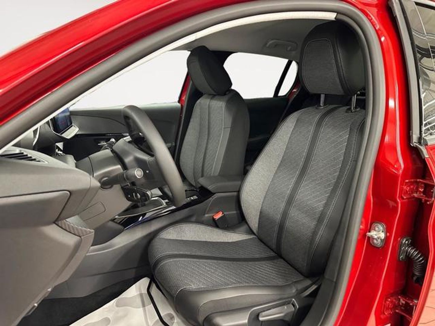 Peugeot 208 Allure Hybrid eDCS6 81 kW (110 CV)