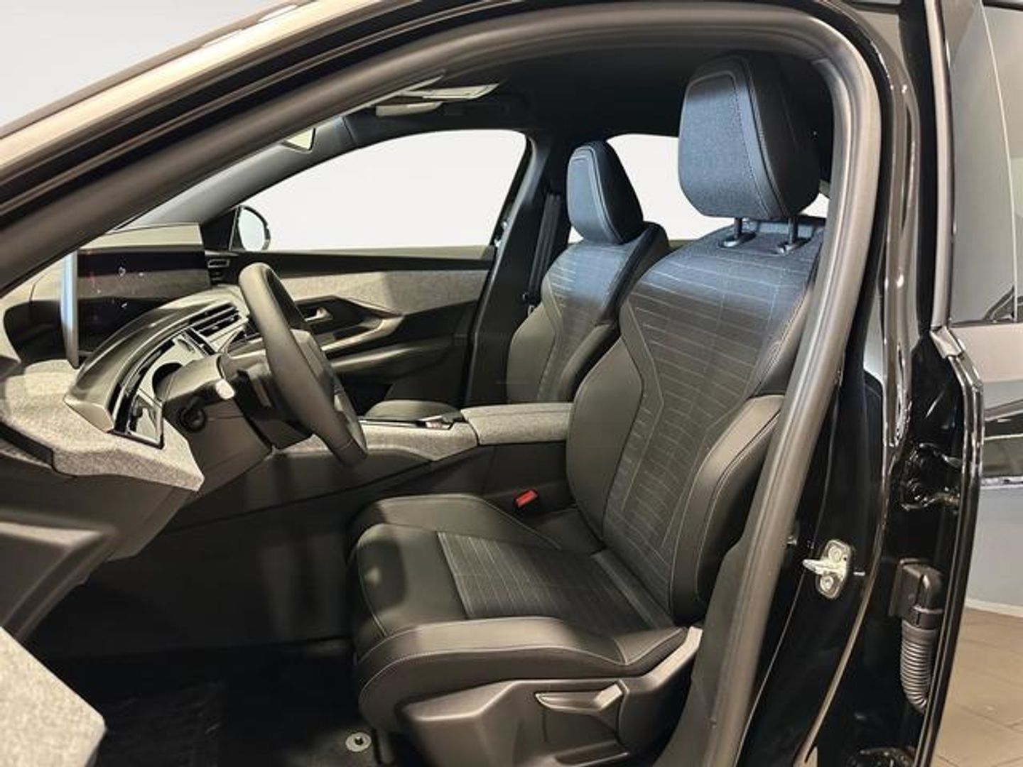 Peugeot 3008 Allure Hybrid eDCS6 100 kW (136 CV)