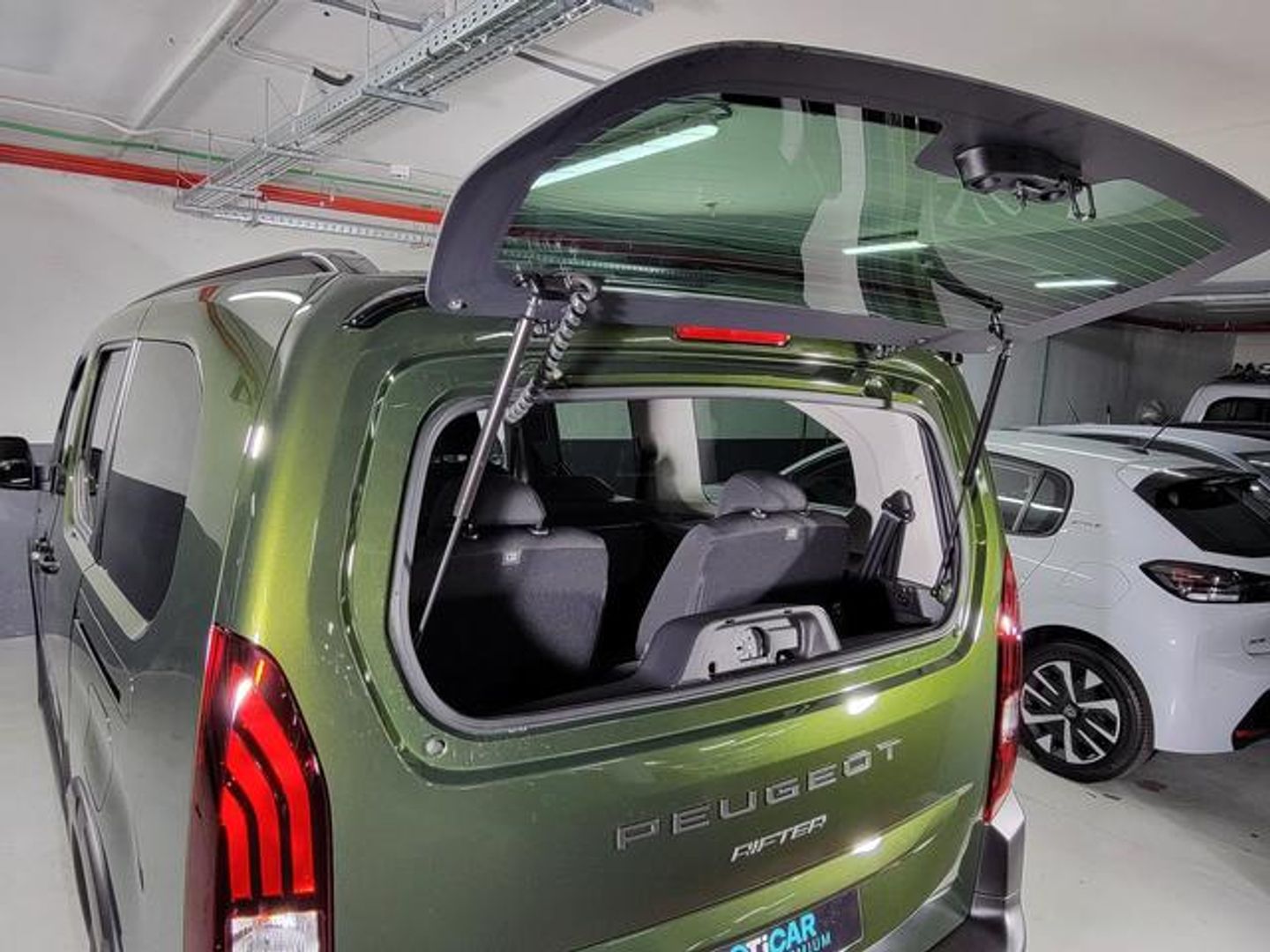 Peugeot Rifter BlueHDi 130 S&S Allure Long EAT8 96 kW (130 CV)
