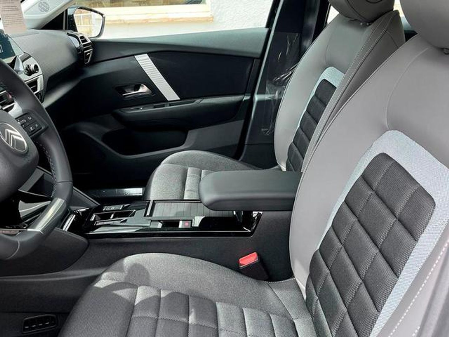 Citroen C4 Hybrid 145  Business Edition e-DCS6 07 kW (145 CV)
