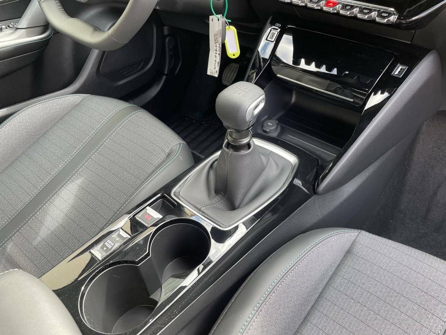 Peugeot 2008 PureTech 100 S&S Allure Pack 75 kW (100 CV)