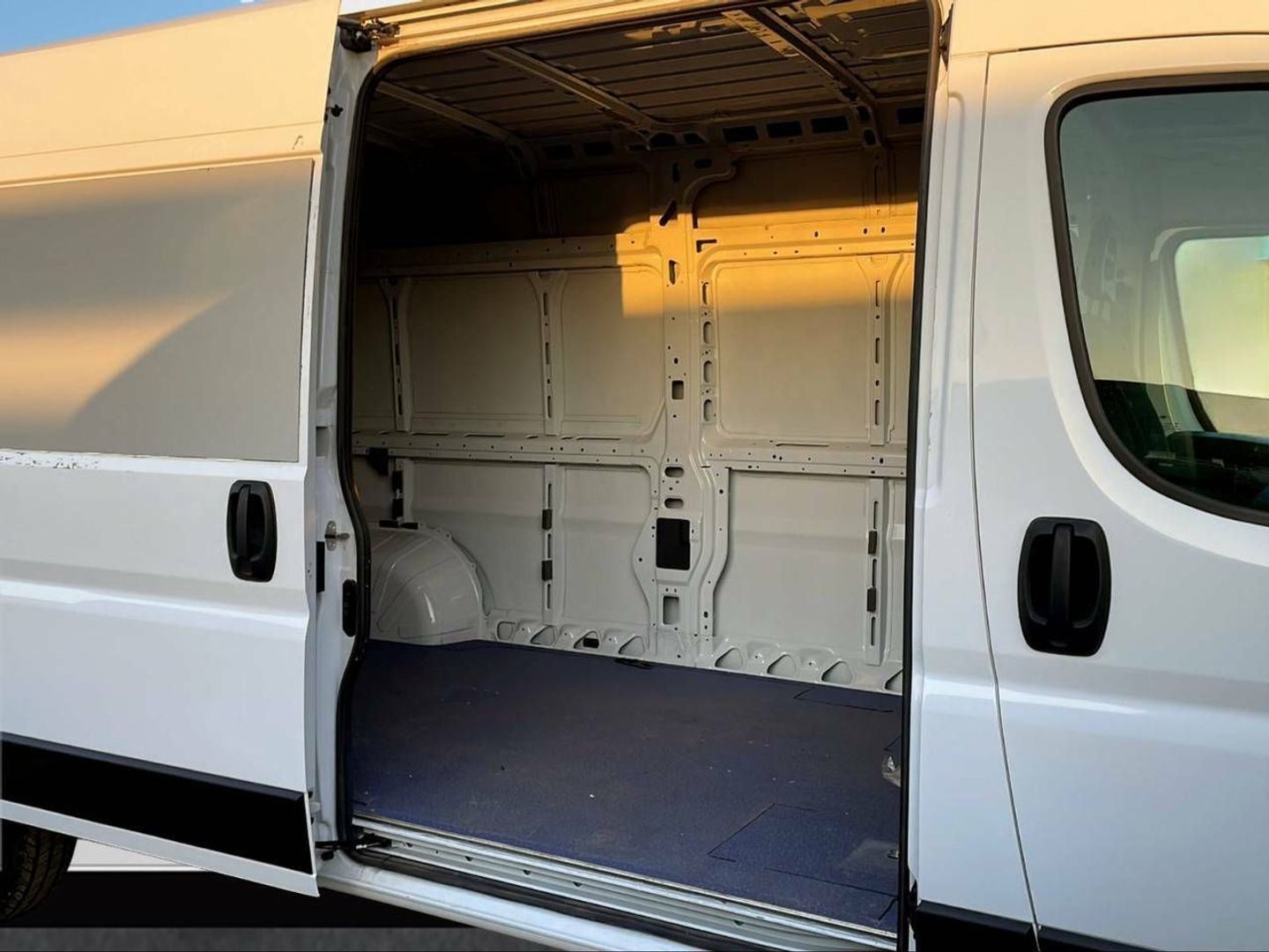 Opel Movano Furgon 2.2 BlueHDi Base L3H2 3.5T 103 kW (140 CV)