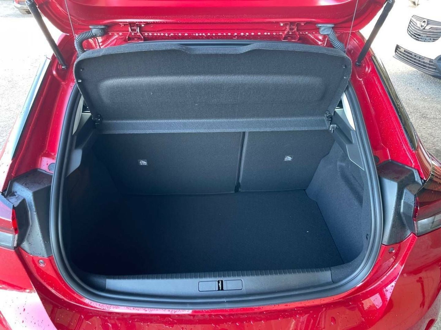 Opel Corsa-e 50kWh Elegance-e 100 kW (136 CV)