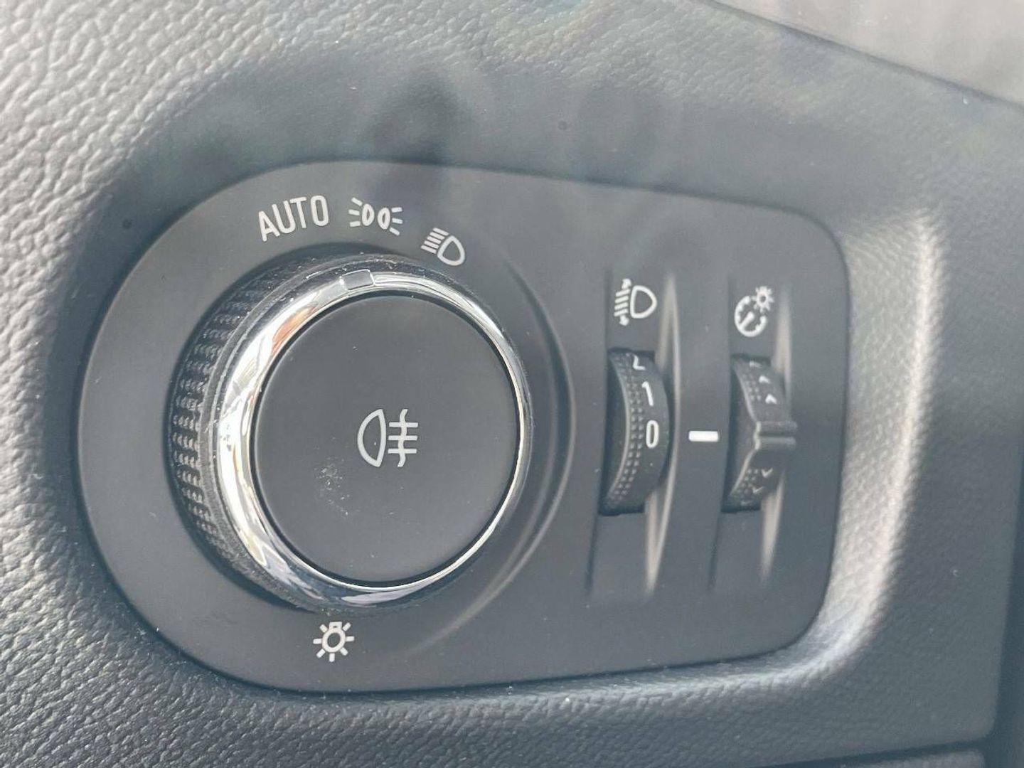 Opel Mokka-e BEV 50kWh Edition-e 100 kW (136 CV)