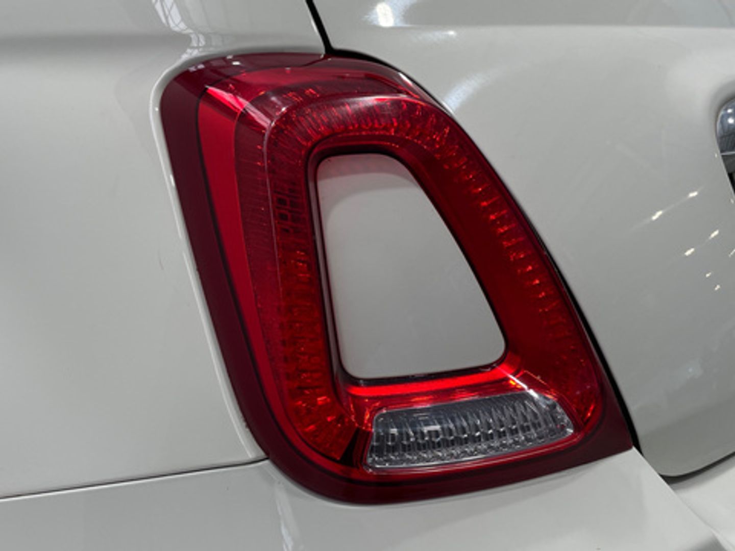 Fiat 500 1.0 Hybrid Dolcevita 51 kW (70 CV)