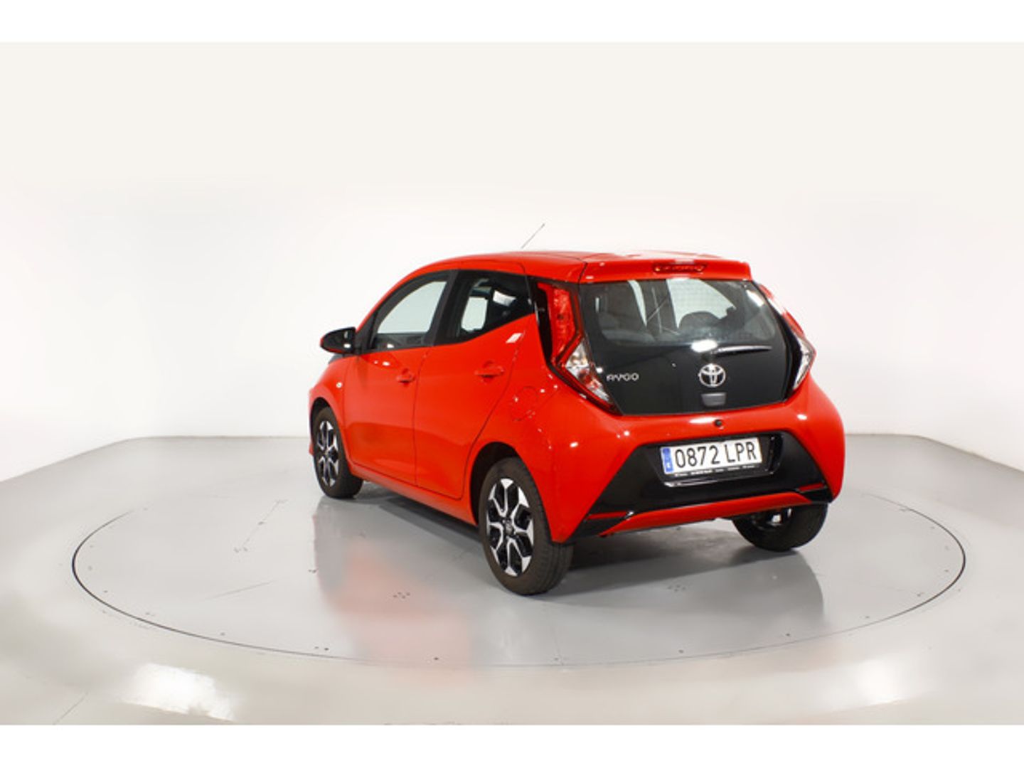 Toyota Aygo 1.0 70 x-play X-Shift 53 kW (72 CV)
