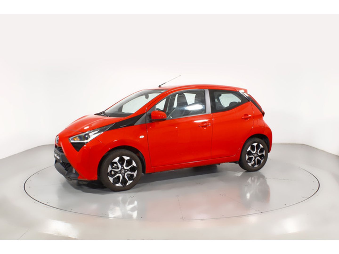 Toyota Aygo 1.0 70 x-play X-Shift 53 kW (72 CV)