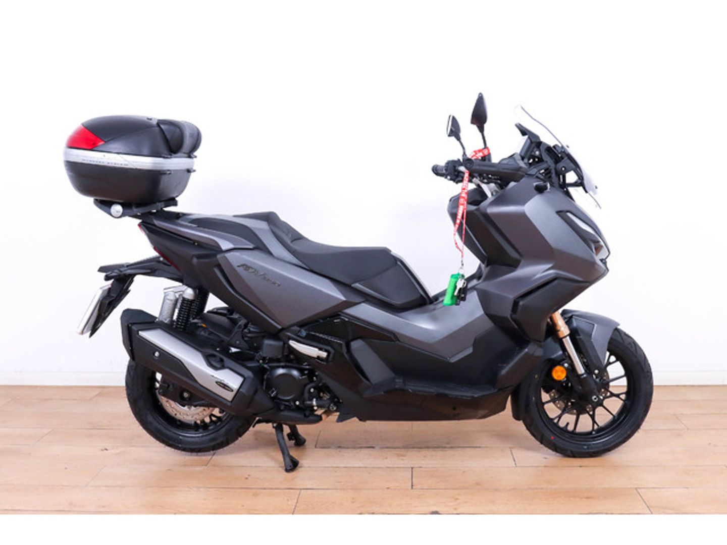 Honda ADV350 Negro Motorcycle