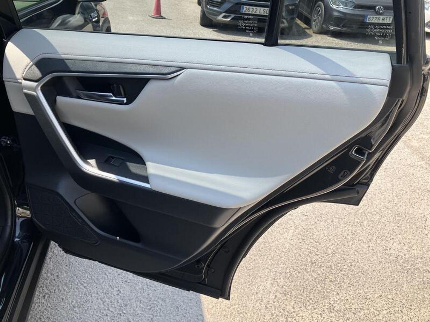 Toyota Rav4 2.5l hybrid Luxury 4WD 163 kW (222 CV)