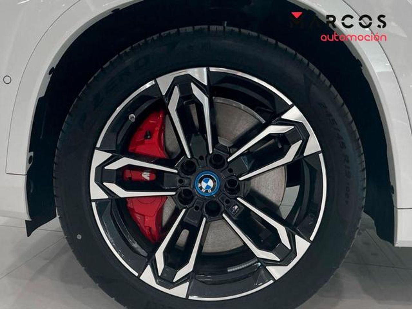 BMW iX1 xDrive30 230 kW (313 CV)
