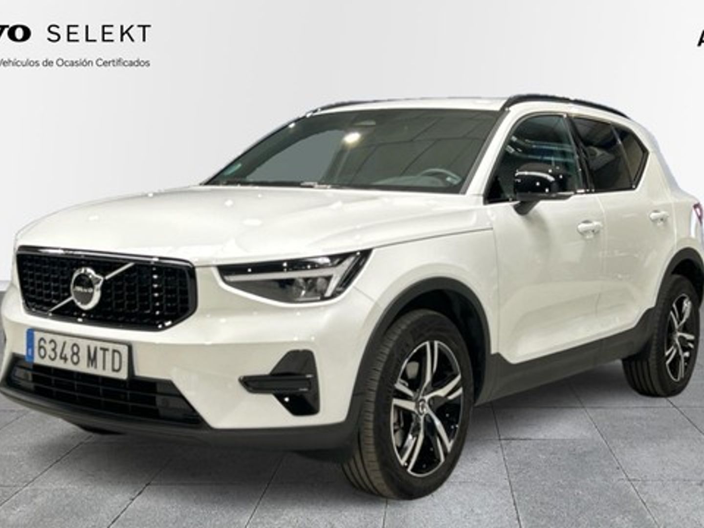 Volvo XC40 B3 G Plus Dark Auto 120 kW (163 CV) Blanco All Terrain / Pick-up