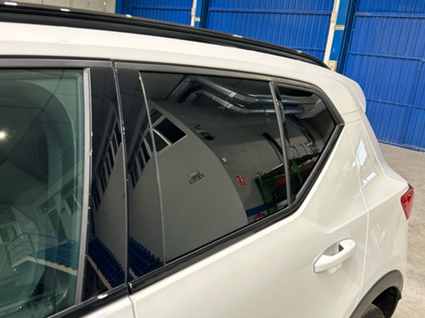 Volvo XC40 B3 G Plus Dark Auto 120 kW (163 CV)