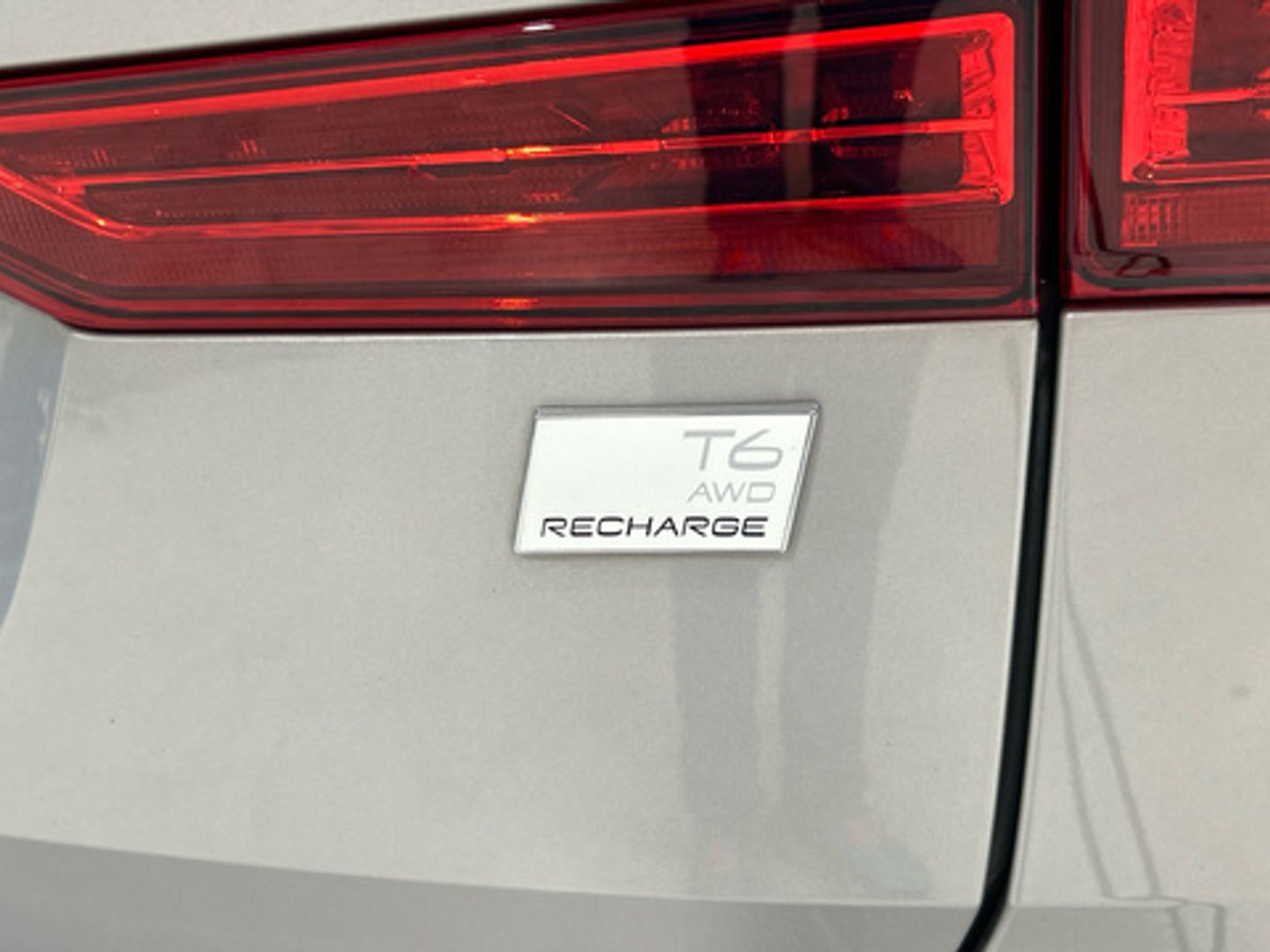 Volvo XC60 T6 Recharge Ultimate Dark AWD Auto 257 kW (350 CV)