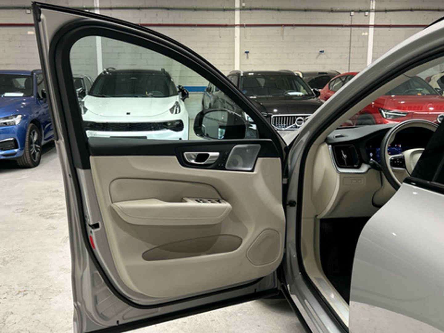 Volvo XC60 T6 Recharge Ultimate Dark AWD Auto 257 kW (350 CV)