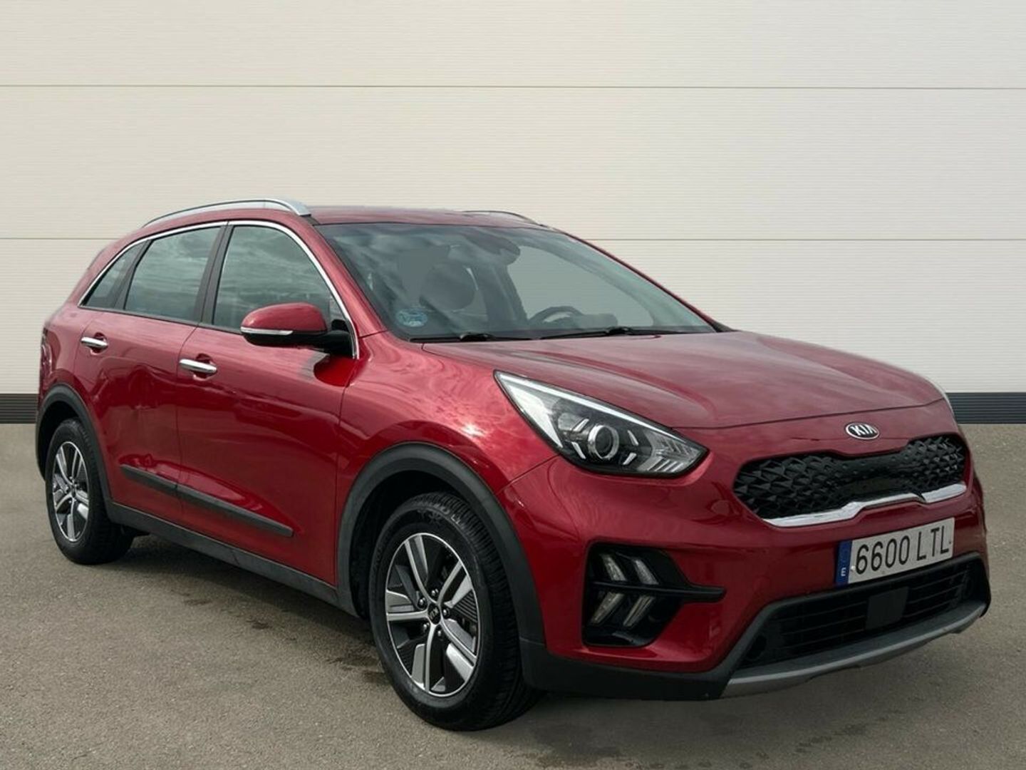Kia Niro 1.6 GDi HEV Híbrido Drive 104 kW (141 CV) Rojo SUV