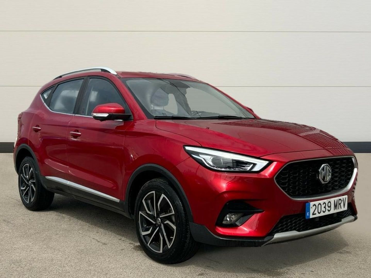 MG ZS 1.5 Luxury 78 kW (106 CV) Rojo All Terrain / Pick-up