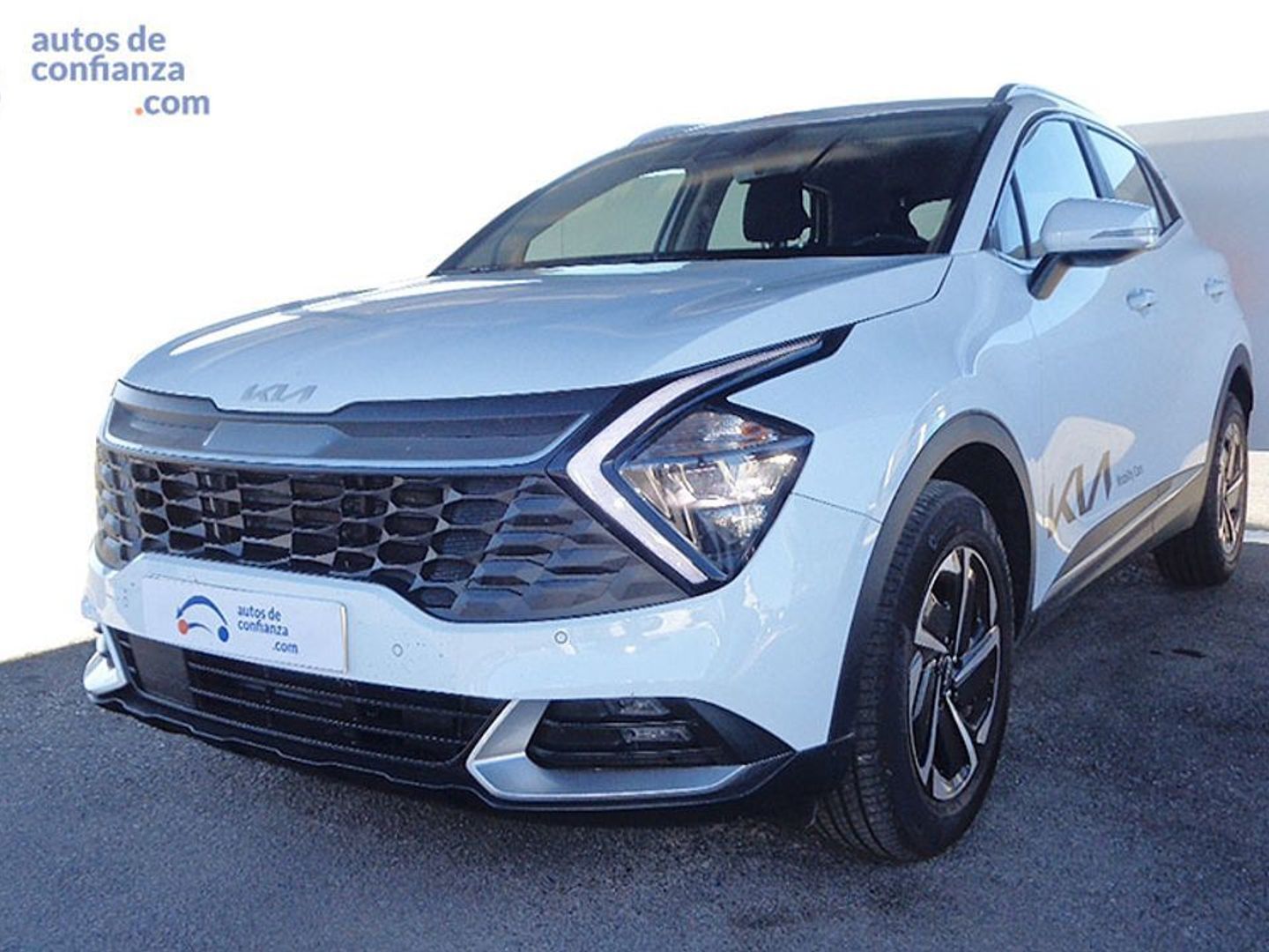 Kia Sportage 1.6 T-GDi HEV Drive 4x2 158 kW (215 CV) Blanco SUV