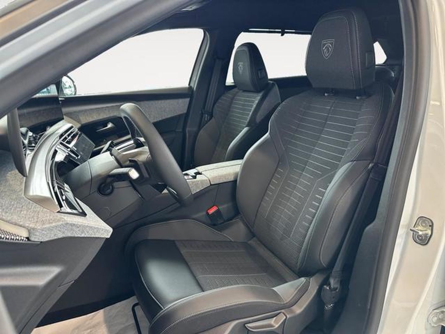 Peugeot 5008 Hybrid 1.2 GT eDCS6 100 kW (136 CV)